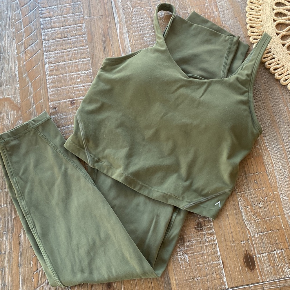 Olive High-Waist Leggings & Crop Tank Set - Picture 2 of 10